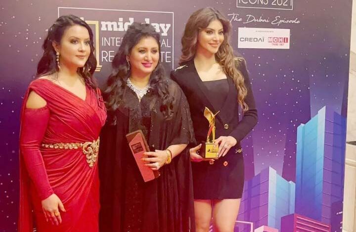 Urvashi Rautela honored with Most Influential Bollywood Actress 2021 & Best Humanitarian Award